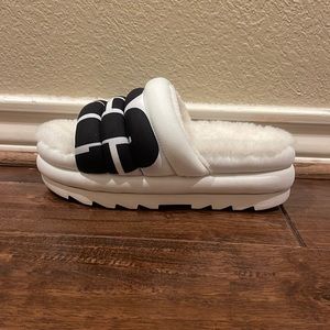 white platform ugg